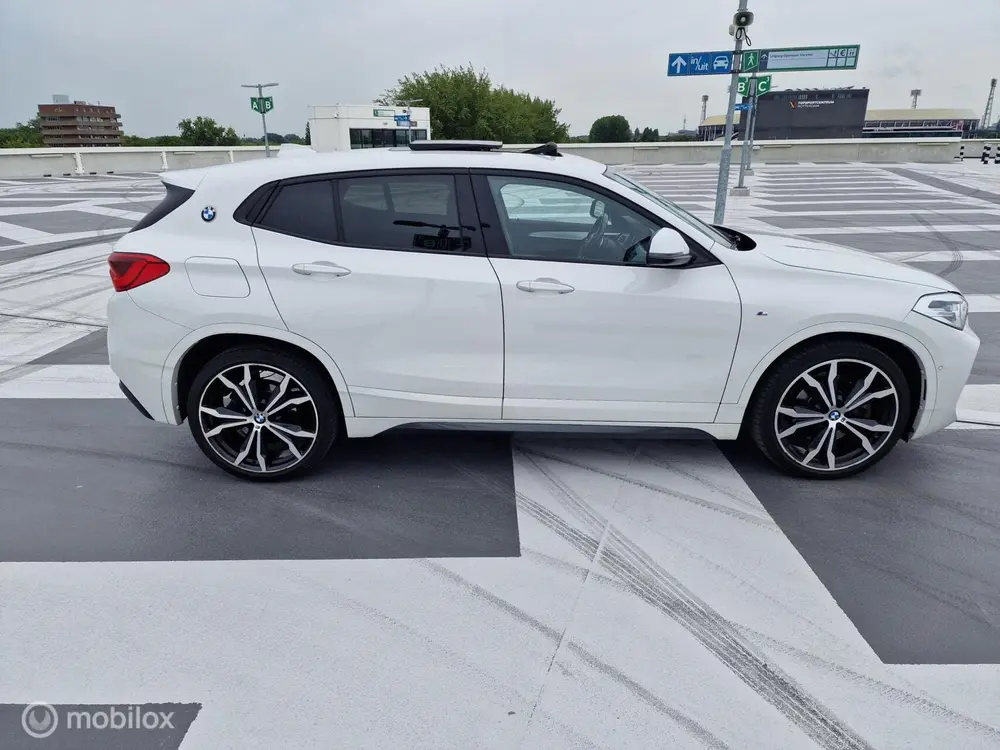 BMW X2 sDrive20i High Executive Edition Pano schuifdak Head uit 2019, foto 4