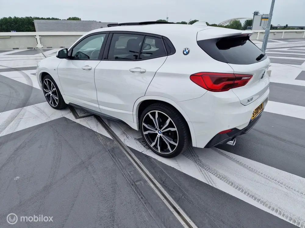 BMW X2 sDrive20i High Executive Edition Pano schuifdak Head uit 2019, foto 7