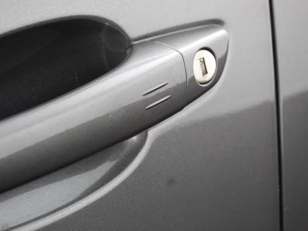 Peugeot 3008 1.6 Hybrid 225PK Allure Pack Navigatie App uit 2023, foto 12