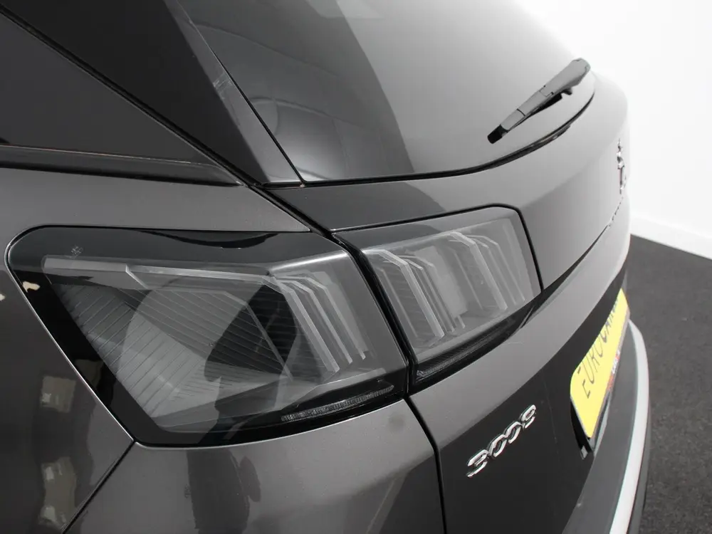 Peugeot 3008 1.6 Hybrid 225PK Allure Pack Navigatie App uit 2023, foto 8