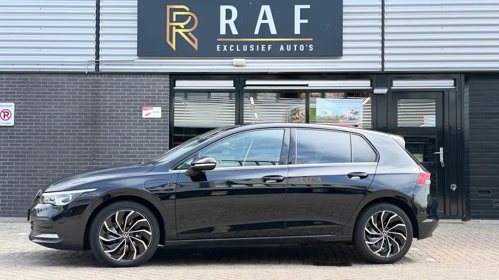Volkswagen Golf 1.4 eHybrid StyleAutomaat,Carplay,Verw Stoel uit 2021