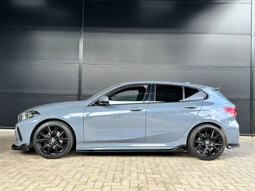 BMW 1-serie 118i uit 2021, foto 5