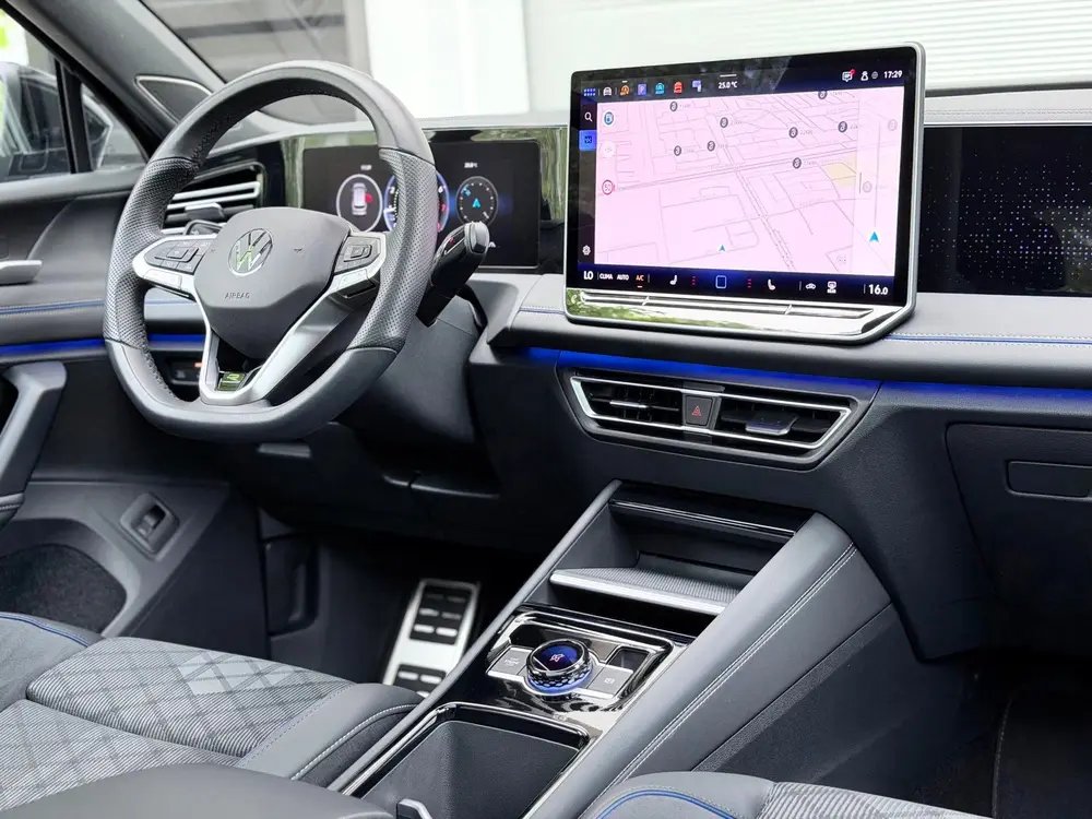 Volkswagen Tiguan 1.5 TSI 3x R-Line Pano/H&K/360/HuD uit 2024, foto 18