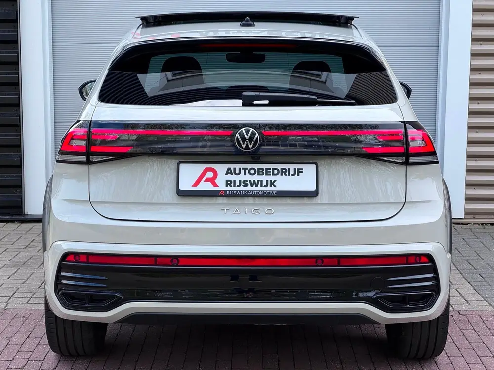 Volkswagen Taigo 1.5 TSI R-Line Pano/Keyless/Camera uit 2022, foto 7