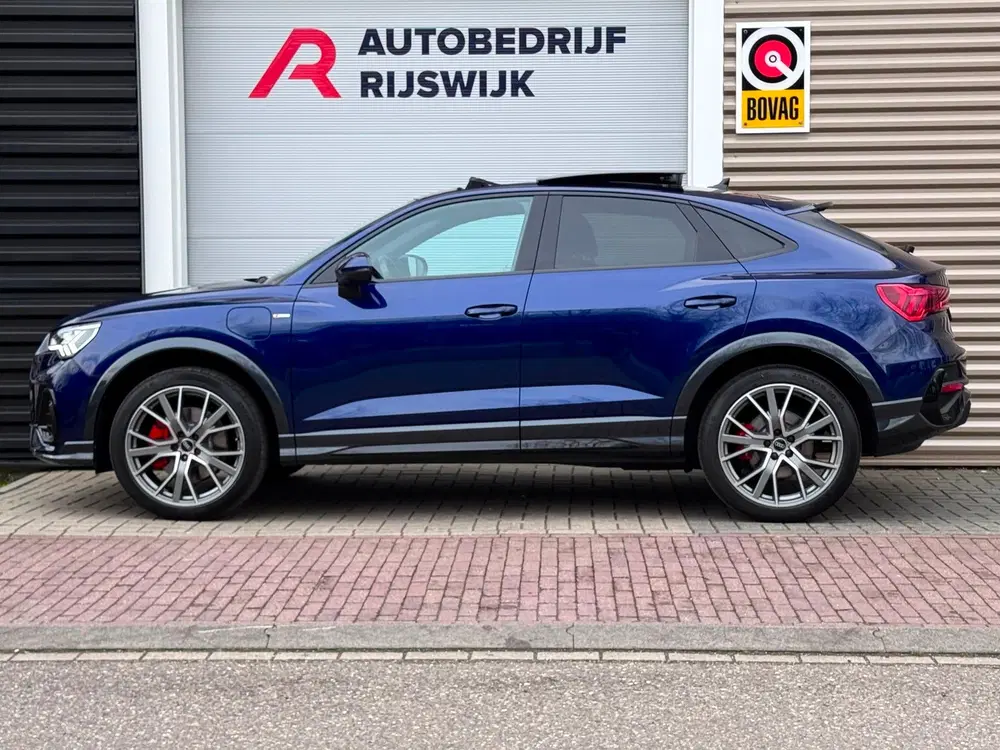 Audi Q3 45 TFSI e S Edition Pano uit 2022, foto 2