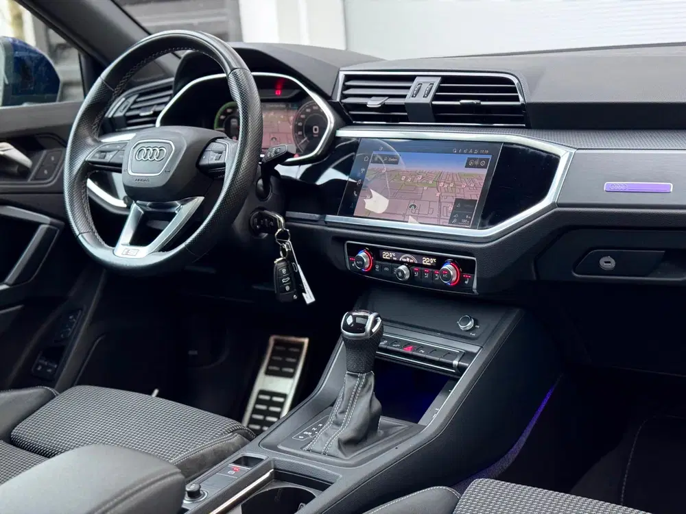 Audi Q3 45 TFSI e S Edition Pano uit 2022, foto 20