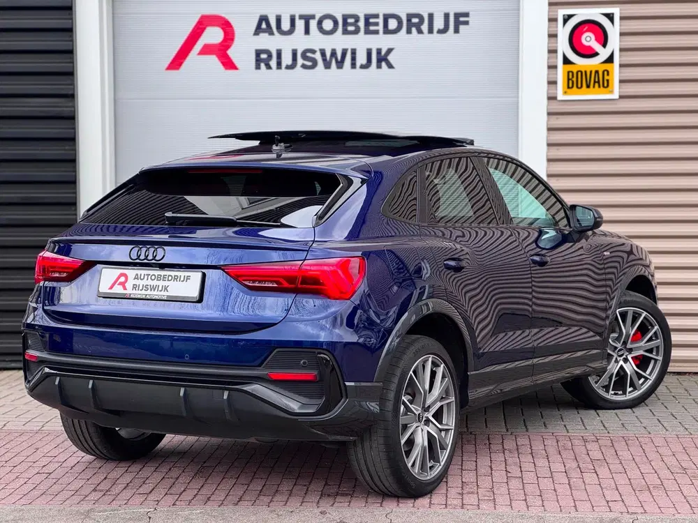 Audi Q3 45 TFSI e S Edition Pano uit 2022, foto 4