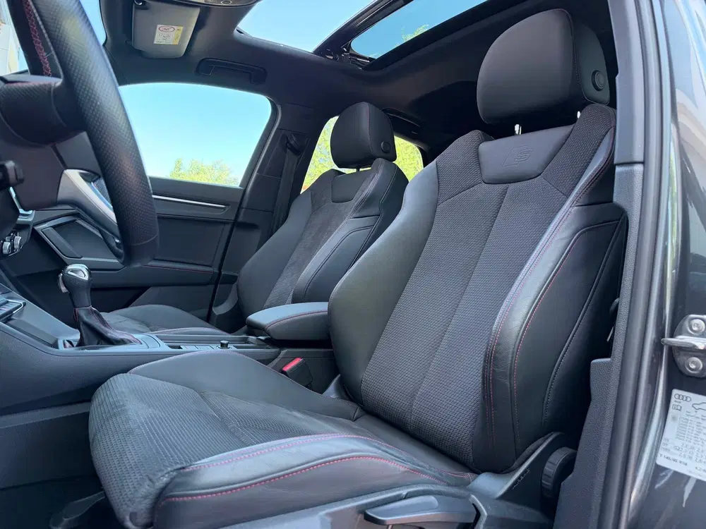 Audi Q3 45 TFSI e S Edition Pano uit 2022, foto 11