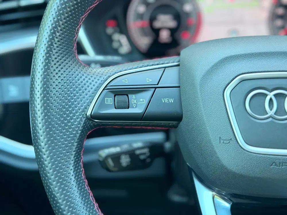 Audi Q3 45 TFSI e S Edition Pano uit 2022, foto 14