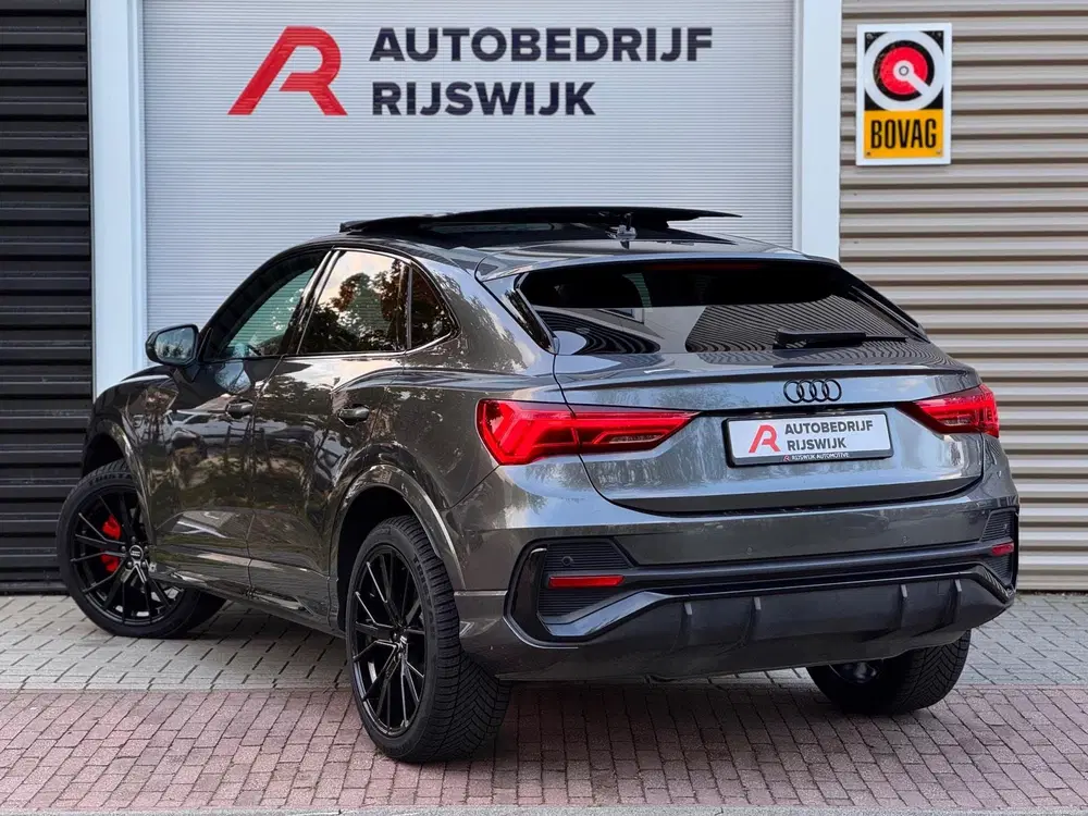Audi Q3 45 TFSI e S Edition Pano uit 2022, foto 3