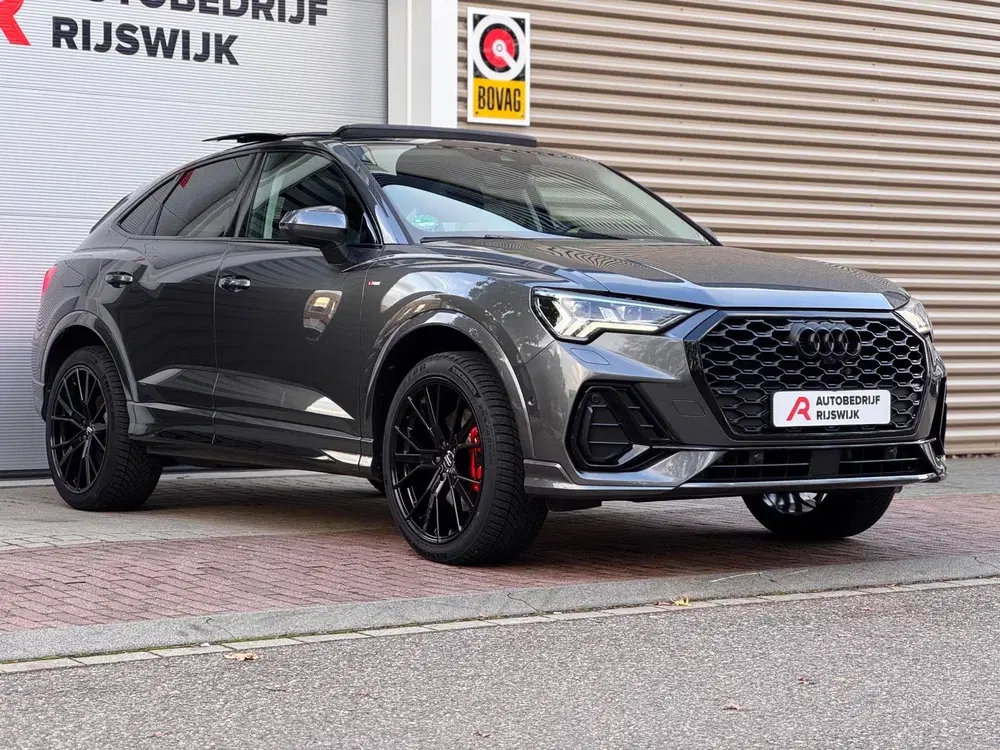 Audi Q3 45 TFSI e S Edition Pano uit 2022, foto 9
