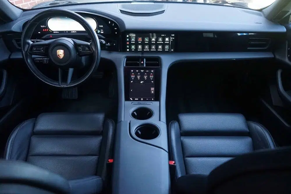 Porsche Taycan Performance Plus 93KWH uit 2023, foto 10