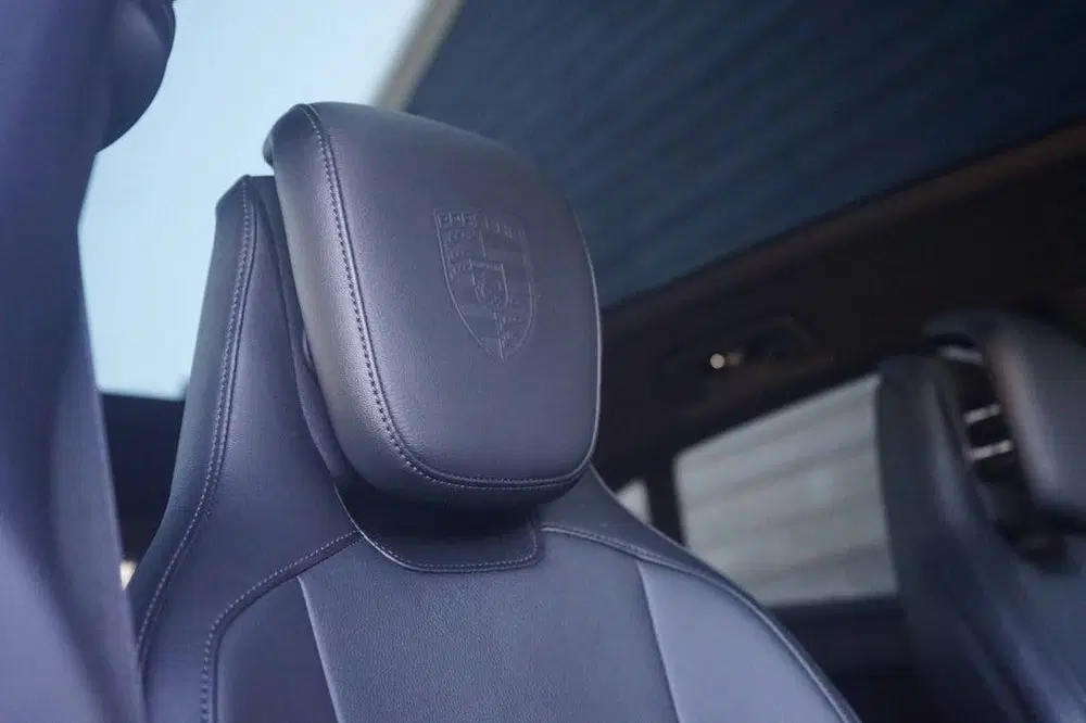 Porsche Taycan Performance Plus 93KWH uit 2023, foto 15