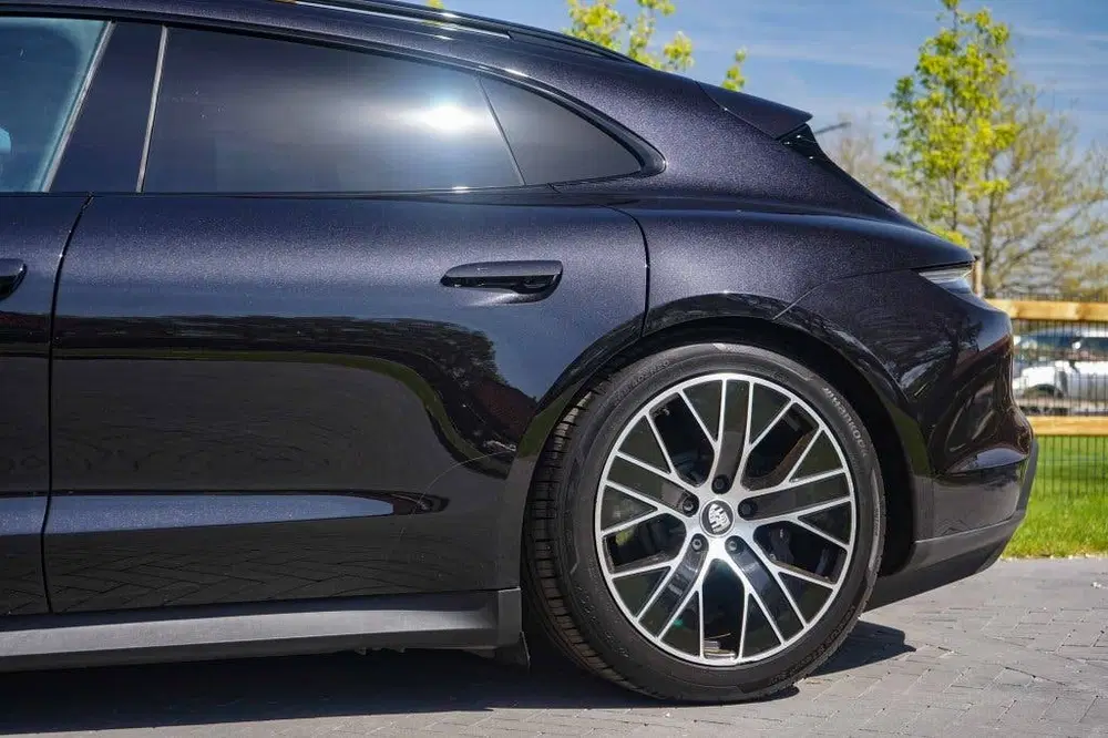 Porsche Taycan Performance Plus 93KWH uit 2023, foto 19