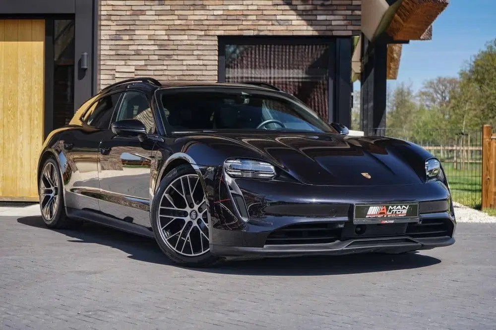 Porsche Taycan Performance Plus 93KWH uit 2023, foto 2