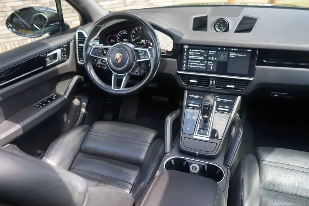 Porsche Cayenne 3.0 E-Hybrid V6 Pano uit 2020, foto 16