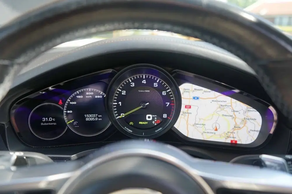 Porsche Cayenne 3.0 E-Hybrid V6 Pano uit 2020, foto 17