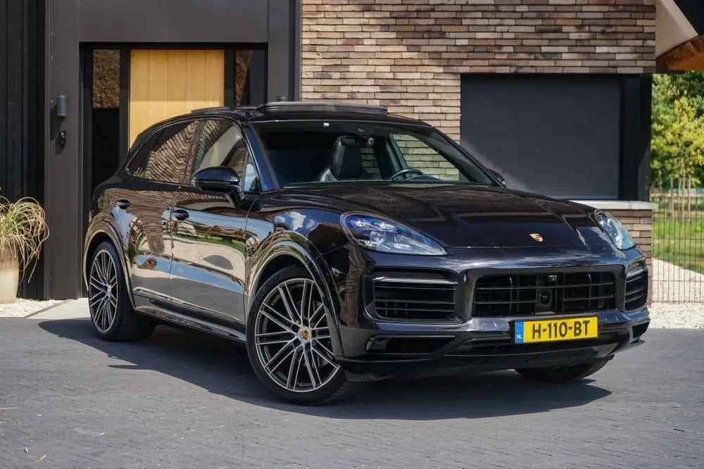 Porsche Cayenne 3.0 E-Hybrid V6 Pano uit 2020, foto 2