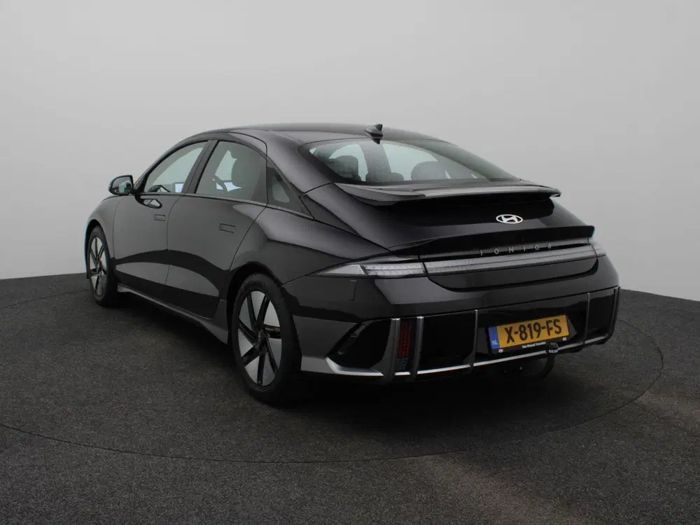Hyundai IONIQ Style 77.4 kWh uit 2023, foto 3