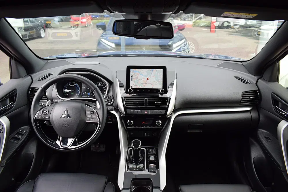 Mitsubishi Eclipse Cross 2.4 PHEV Black Edition uit 2022, foto 12