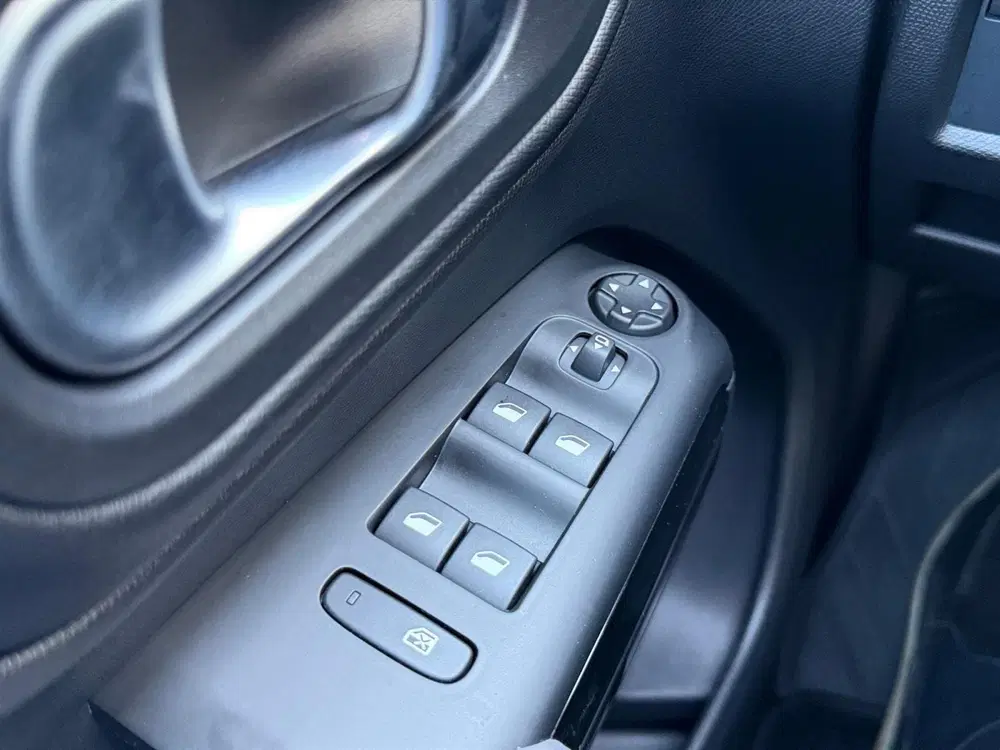 Citroën C5 Aircross Citroen C5 Aircross 1.6 Plug-in Hybrid 225 uit 2022, foto 17