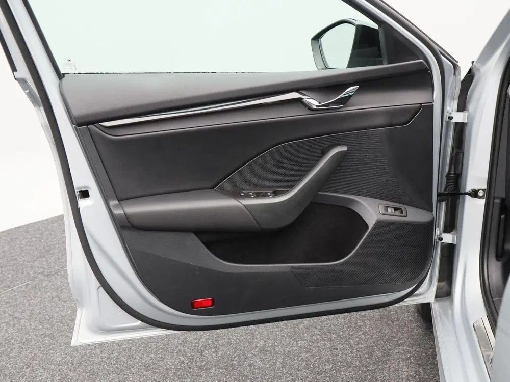 Skoda Octavia 1.4 TSI iV 204 Pk PHEV Sportline Busines uit 2024, foto 18