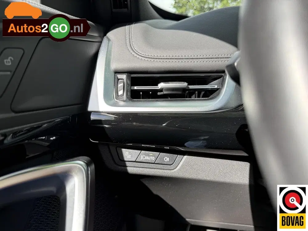 BMW iX1 eDrive20 67 kWh uit 2025, foto 13