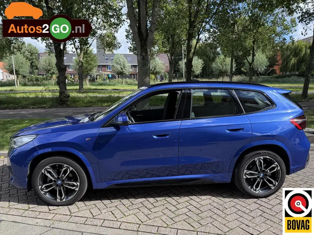 BMW iX1 eDrive20 67 kWh uit 2025, foto 2