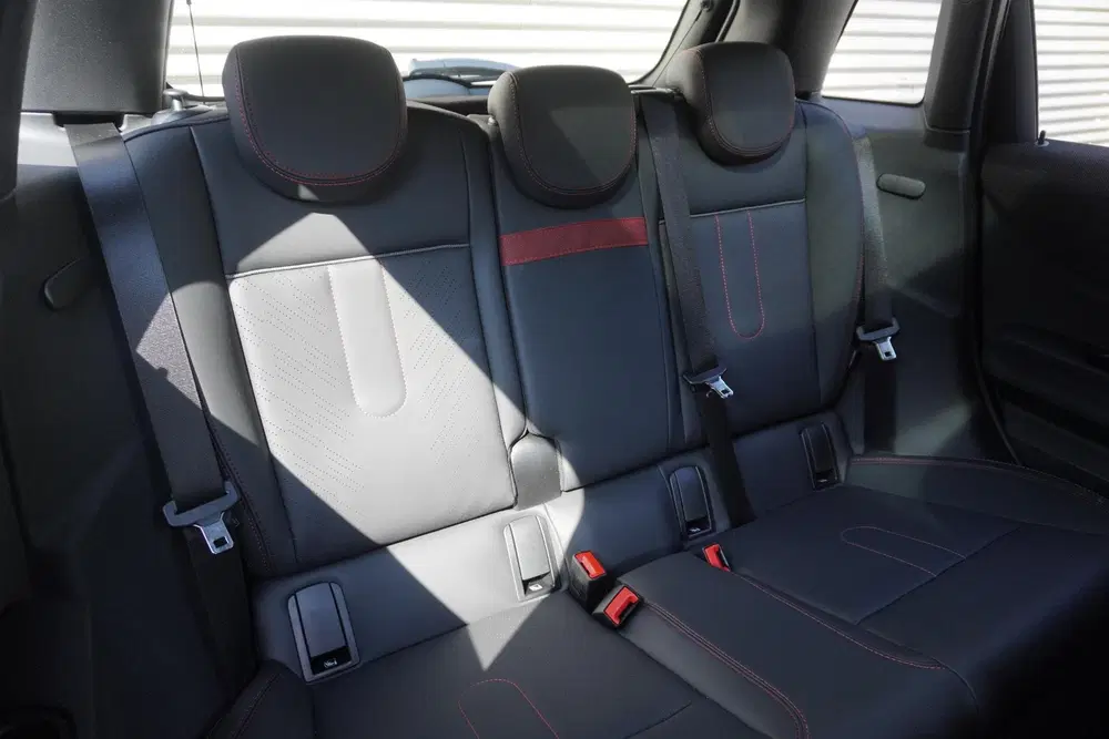 Mini John Cooper Works Cooper C uit 2026, foto 10
