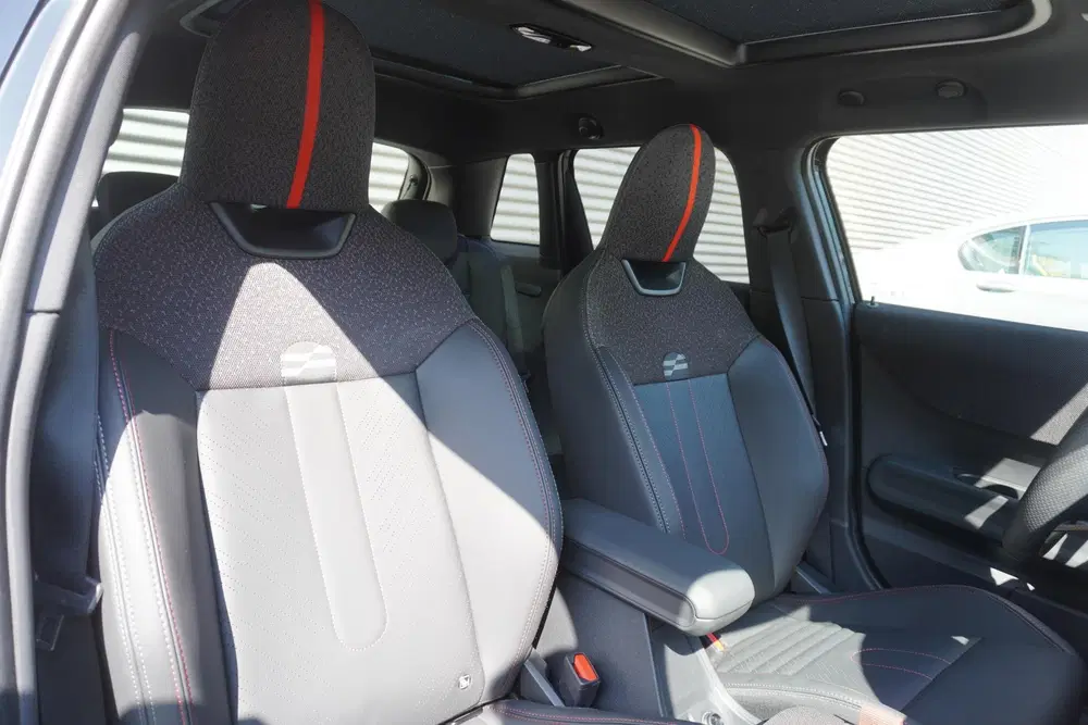 Mini John Cooper Works Cooper C uit 2026, foto 8