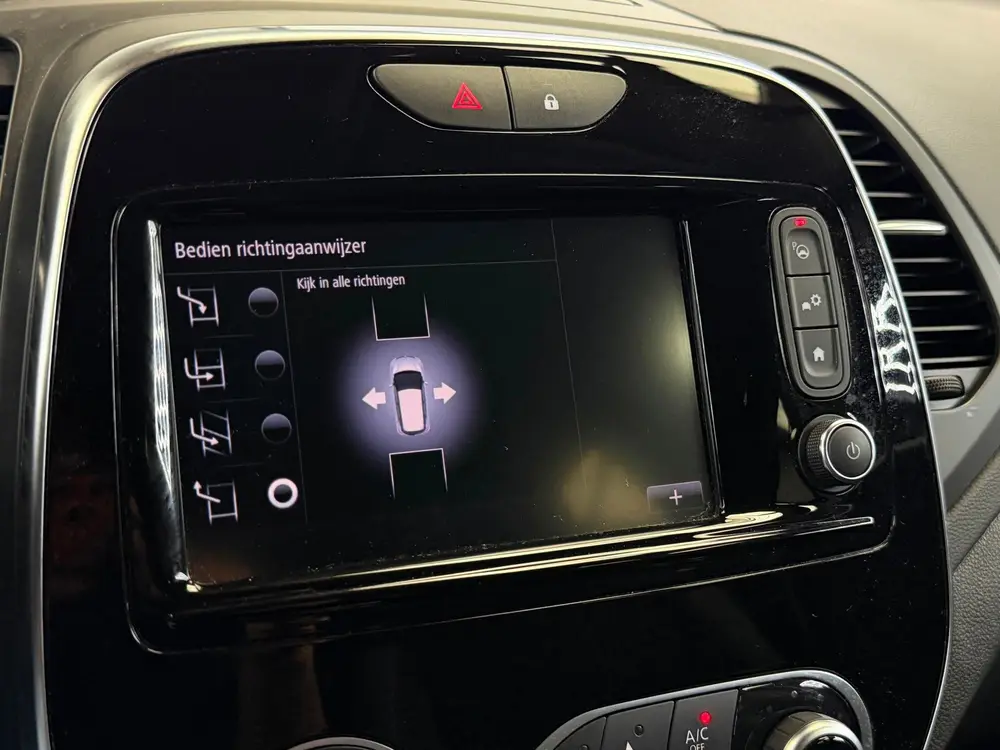 Renault Captur 1.3 TCe Intens Camera Trekhaak uit 2019, foto 12