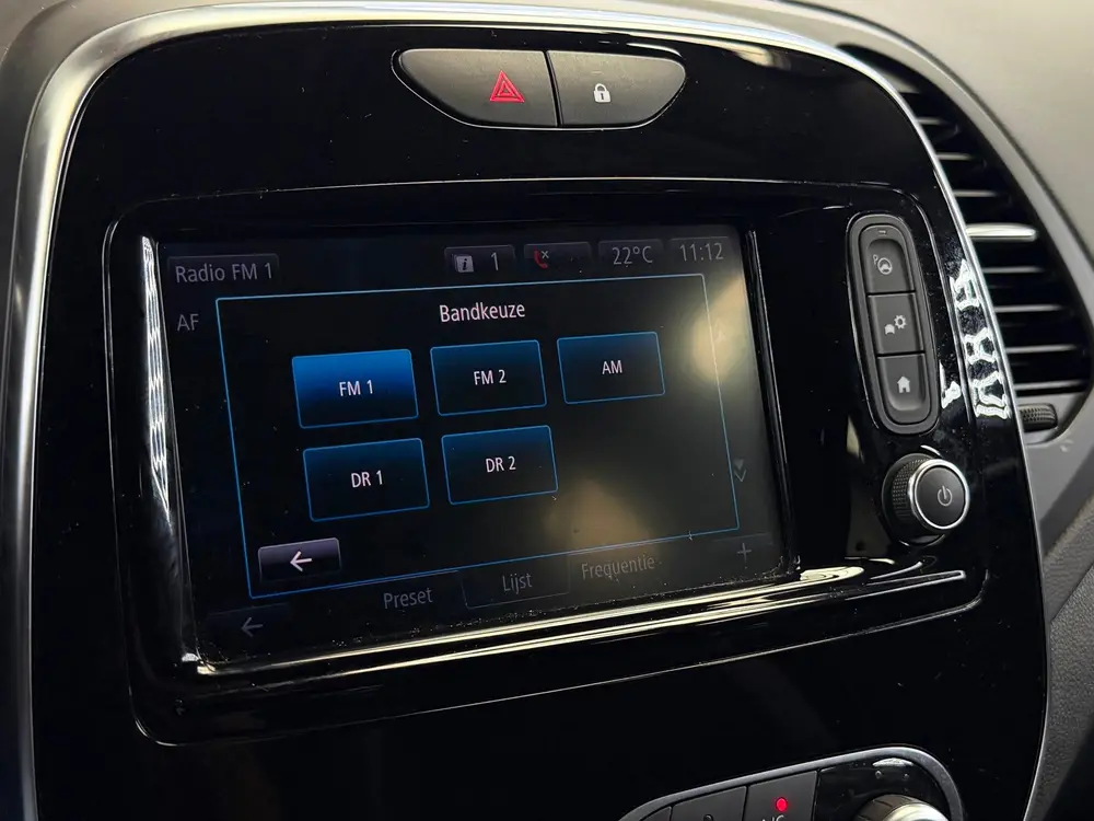 Renault Captur 1.3 TCe Intens Camera Trekhaak uit 2019, foto 17