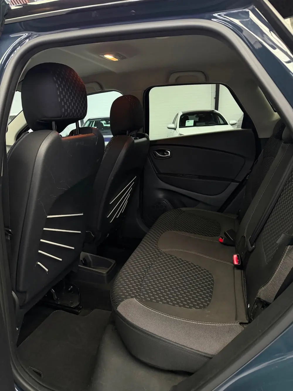 Renault Captur 1.3 TCe Intens Camera Trekhaak uit 2019, foto 5