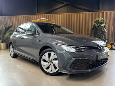 Volkswagen Golf 2.0 TDI Style AUTOMAAT | STOELVERWARMING | uit 2020