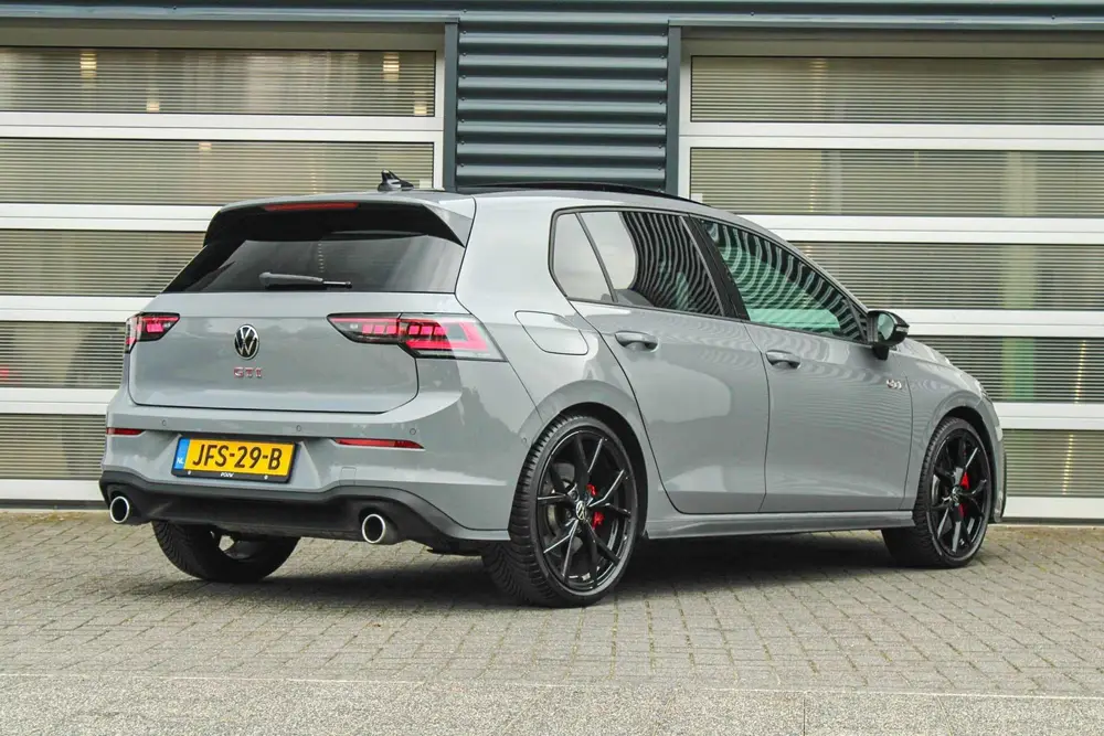 Volkswagen Golf GTI 2.0 TSI 265pk DSG | DCC Onderstel | Pano uit 2025, foto 2