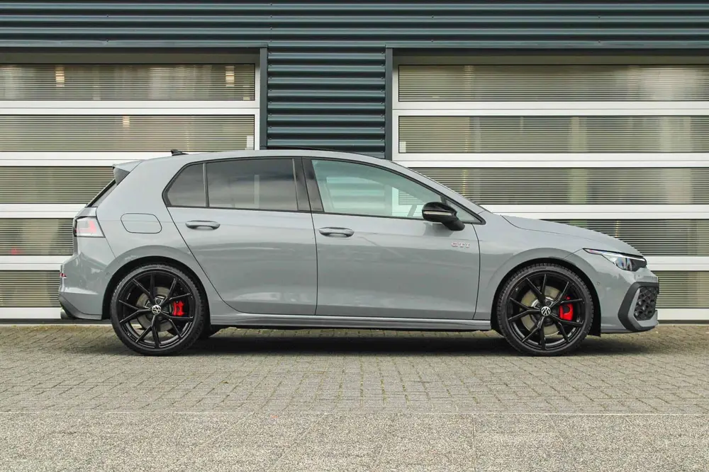 Volkswagen Golf GTI 2.0 TSI 265pk DSG | DCC Onderstel | Pano uit 2025, foto 3