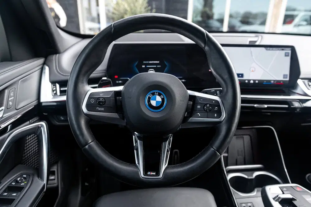BMW iX1 EDrive 20 M Sport Live Cockpit I Mineralwe uit 2025, foto 10