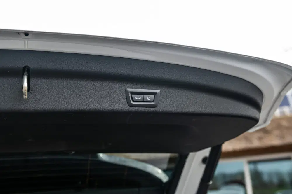 BMW iX1 EDrive 20 M Sport Live Cockpit I Mineralwe uit 2025, foto 18