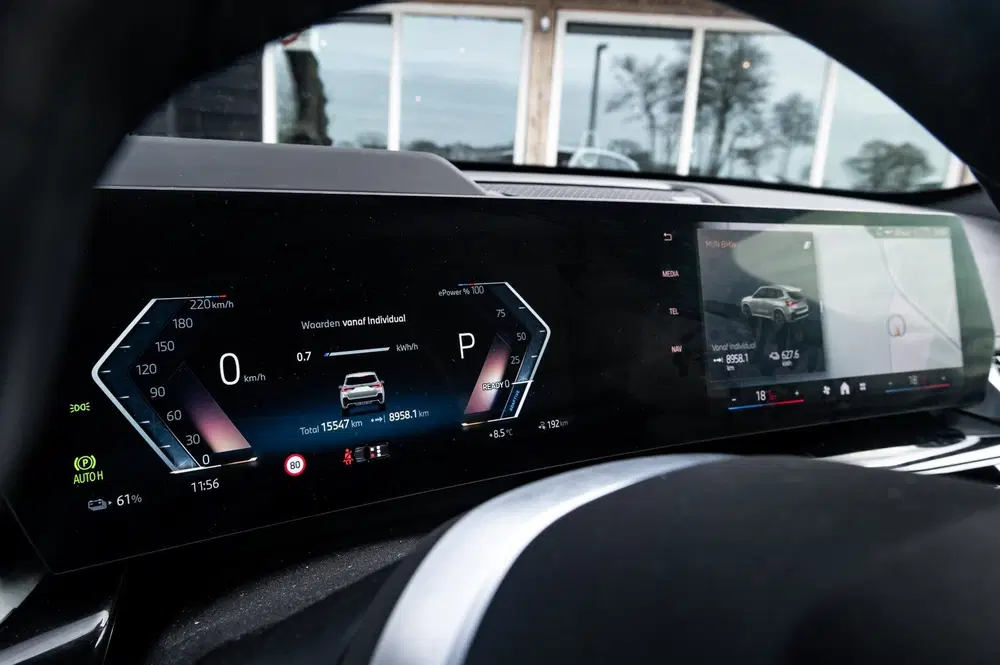 BMW iX1 EDrive 20 M Sport Live Cockpit I Mineralwe uit 2025, foto 4