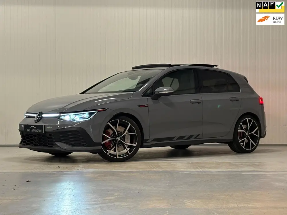 Volkswagen Golf 2.0 TSI GTI CLUBSPORT | PANO | IQ LIGHTS | A uit 2023