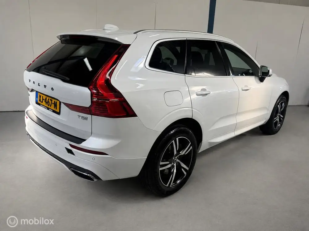 Volvo XC60 2.0 T5 R-Design NL-AUTO / DEALER HISTORIE uit 2019, foto 2
