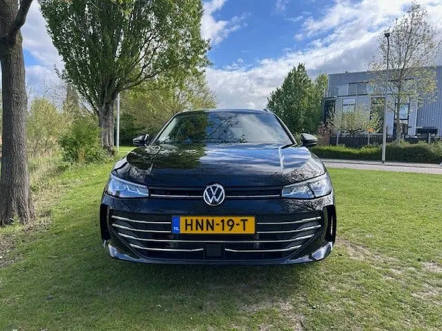 Volkswagen Passat Variant 1.5 eTSI Elegance Business uit 2024, foto 11