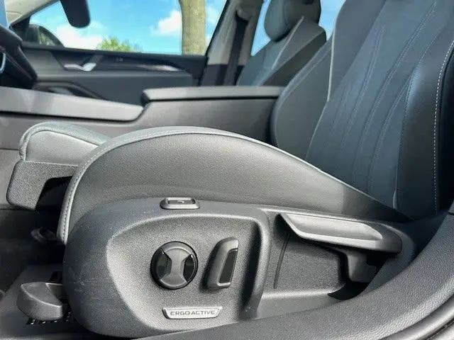 Volkswagen Passat Variant 1.5 eTSI Elegance Business uit 2024, foto 14