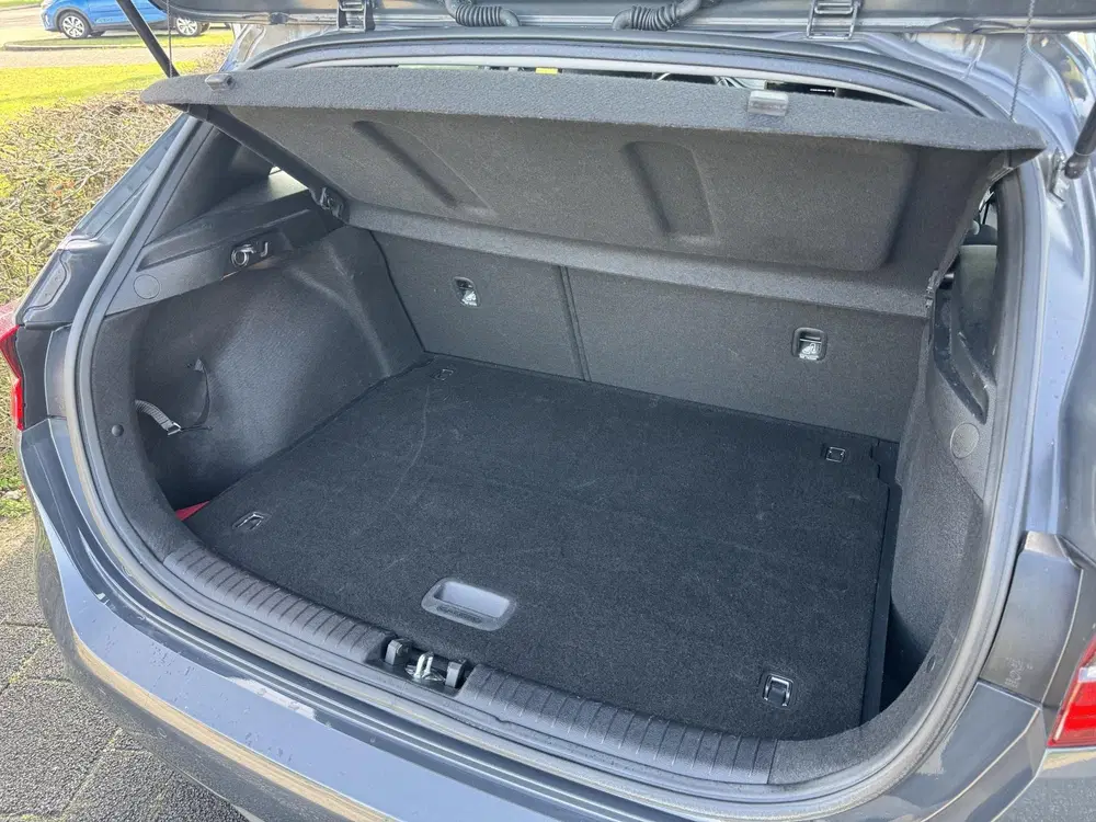Kia Ceed 1.5 T-GDi DynamicLine Eerste Eigenaar uit 2025, foto 3