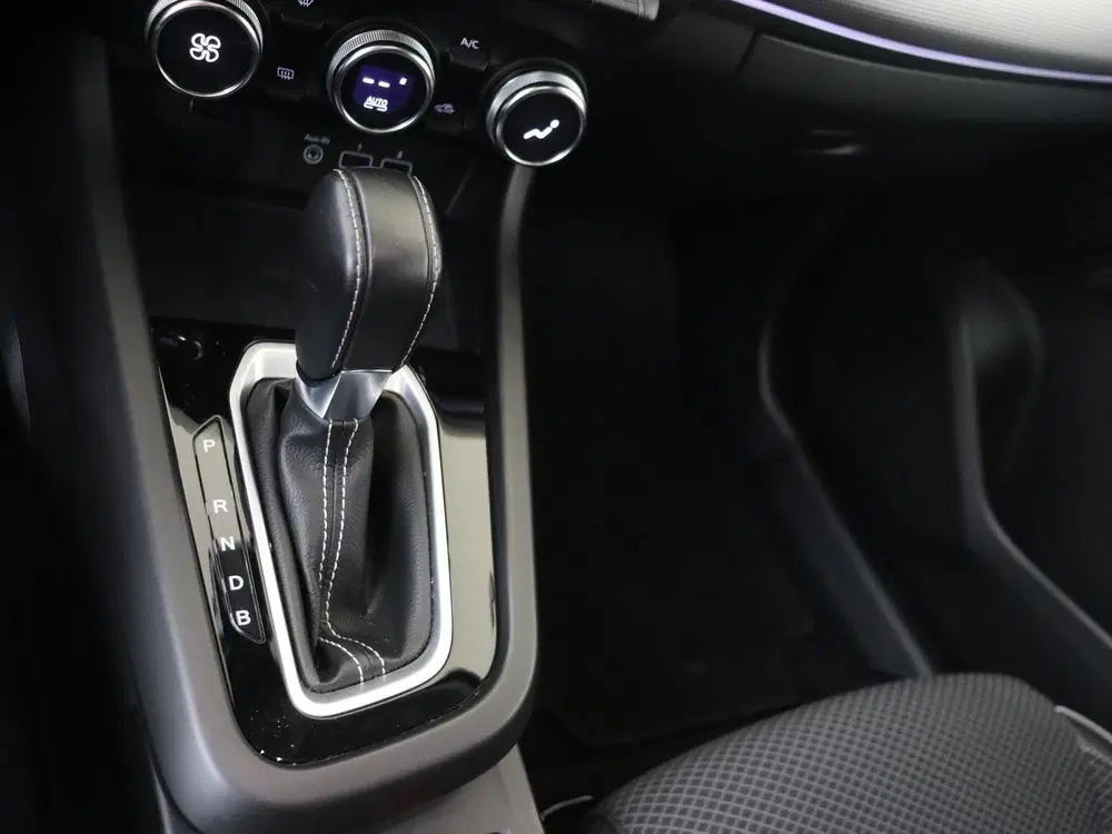 Renault Arkana 1.6 E-Tech hybrid 145 techno Metallic lak uit 2023, foto 19
