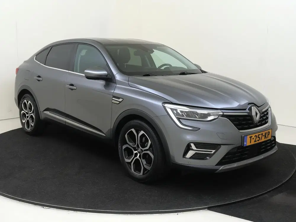 Renault Arkana 1.6 E-Tech hybrid 145 techno Metallic lak uit 2023, foto 2