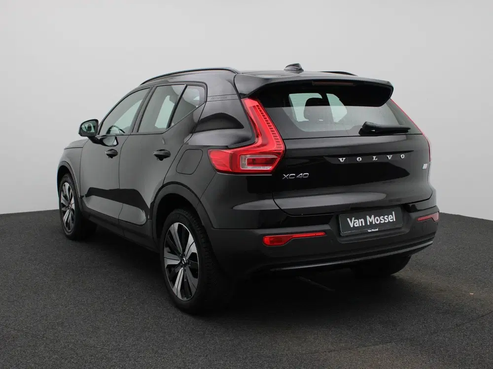 Volvo XC40 Recharge Core uit 2023, foto 2