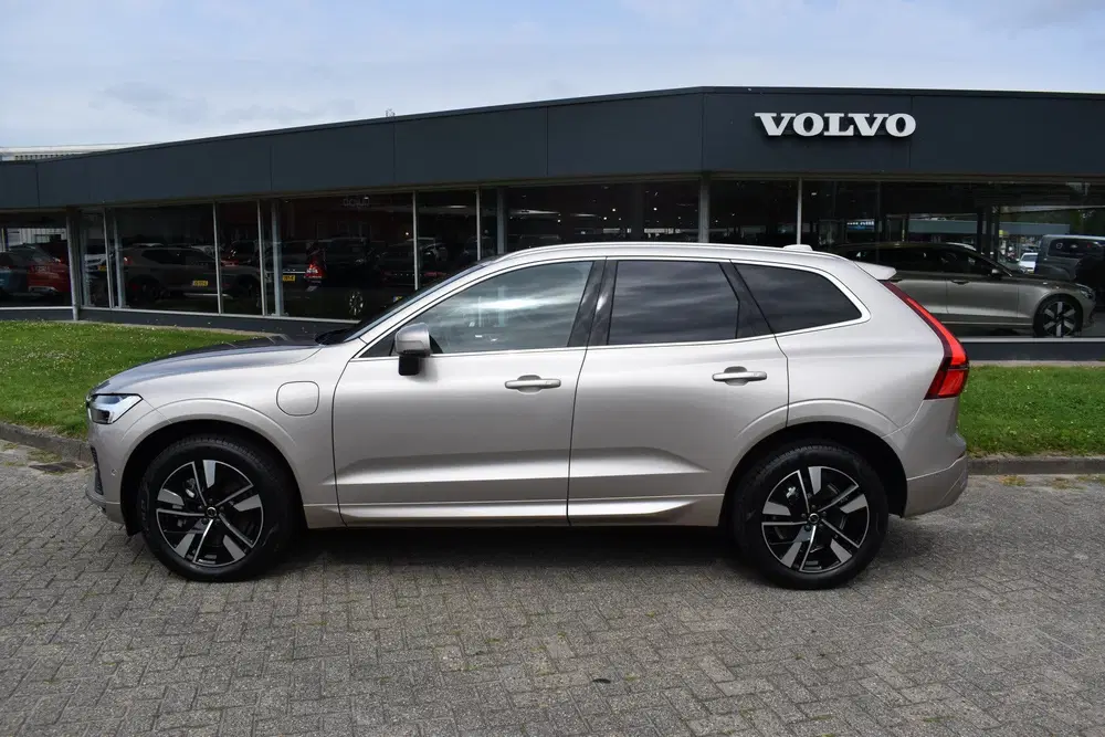 Volvo XC60 T6 AWD 350PK Automaat Plug-in Hybrid Plus uit 2025, foto 10