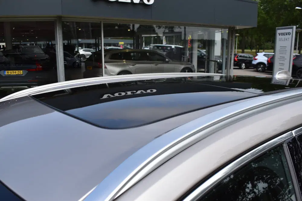 Volvo XC60 T6 AWD 350PK Automaat Plug-in Hybrid Plus uit 2025, foto 11