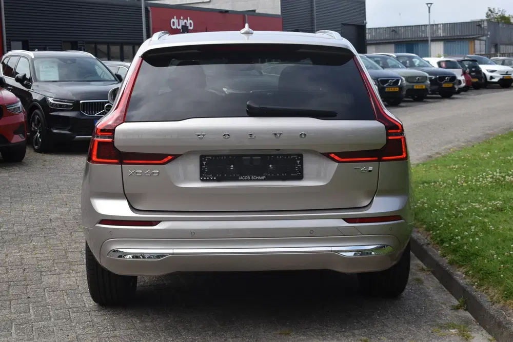 Volvo XC60 T6 AWD 350PK Automaat Plug-in Hybrid Plus uit 2025, foto 17